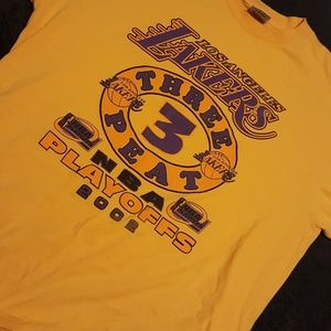 2002 Lakers 3 peat tee